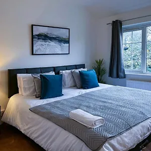 Homestay Maberic Housing, Cranford