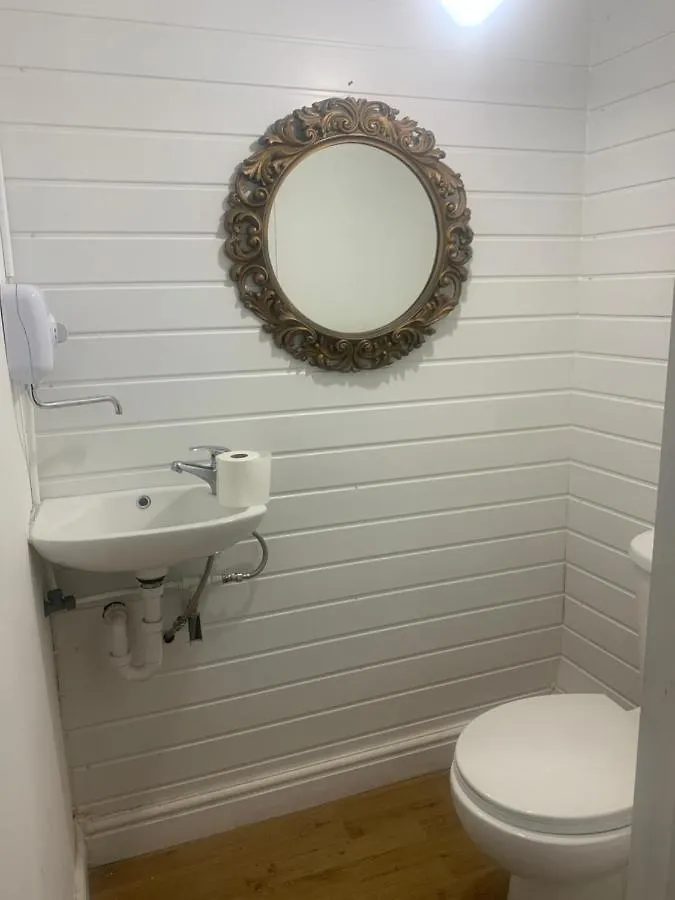 Mon Repos Heathrow Hotel Cranford Guest house